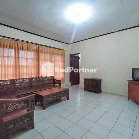 Pertiwi Village Redpartner Paragajen Екстер'єр фото
